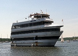luxury charter boat NYC